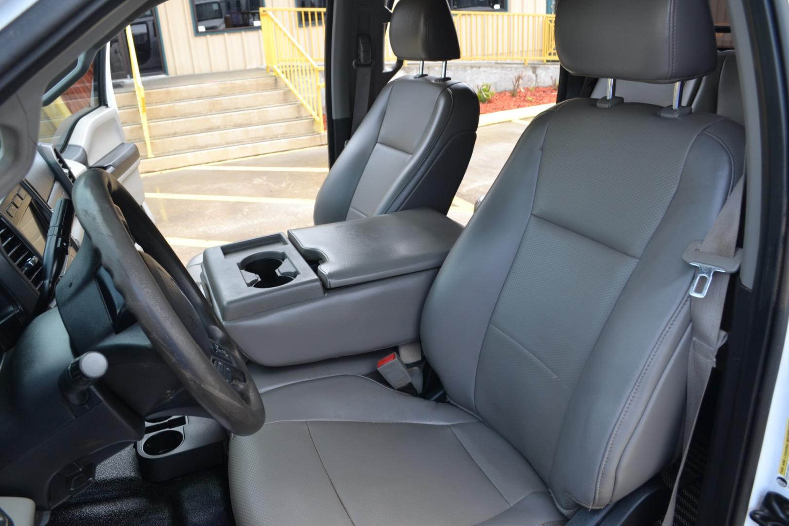 2019 WHITE /GRAY Ford F-350 with an POWERSTROKE 6.7L DIESEL engine, 6SPD AUTOMATIC transmission, located at 9172 North Fwy, Houston, TX, 77037, (713) 910-6868, 29.887470, -95.411903 - CREW CAB, 4X4, 11,500LB GVWR , WB: 176", RATIO: 3.31, 8.5FT FLATBED, 84" WIDE, GOOSENECK/BUMPER PULL HITCH, EXHAUST BRAKE, REVERSE CAMERA , POWER INVERTER, FULLY LOADED - Photo#14